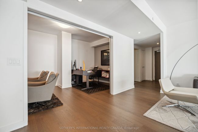 6805 - 1 Bloor St E, Condo with 3 bedrooms, 3 bathrooms and 2 parking in Toronto ON | Image 16