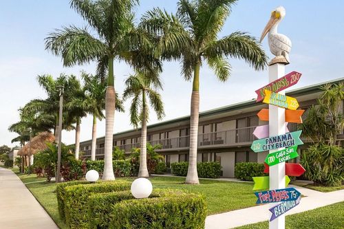 s-623-7150 N Tamiami Trl, SARASOTA, FL, 34243-1405 | Card Image