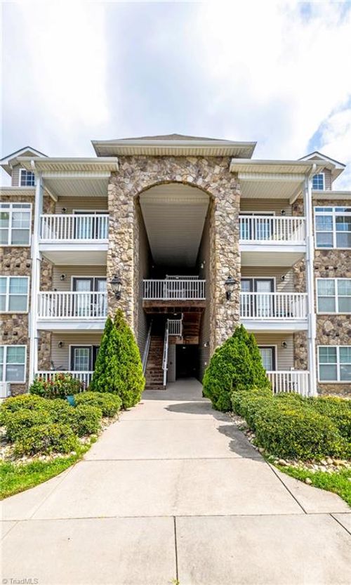 108-7102 W Friendly Ave, Greensboro, NC, 27410-6395 | Card Image