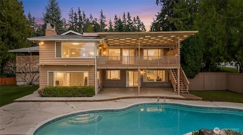 8957 188th Street Sw, Edmonds, WA, 98026 | Card Image