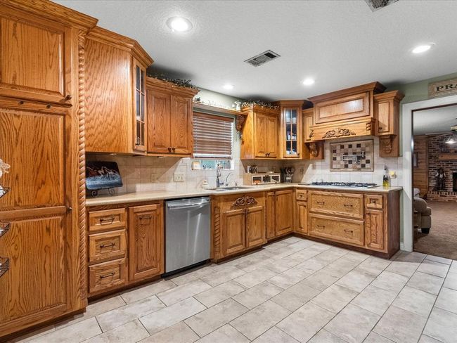 3188 County Road 181, House other with 4 bedrooms, 2 bathrooms and 2 parking in Alvin TX | Image 15