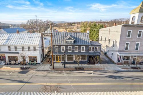 9365 N Congress St, NEW MARKET, VA, 22844-9509 | Card Image