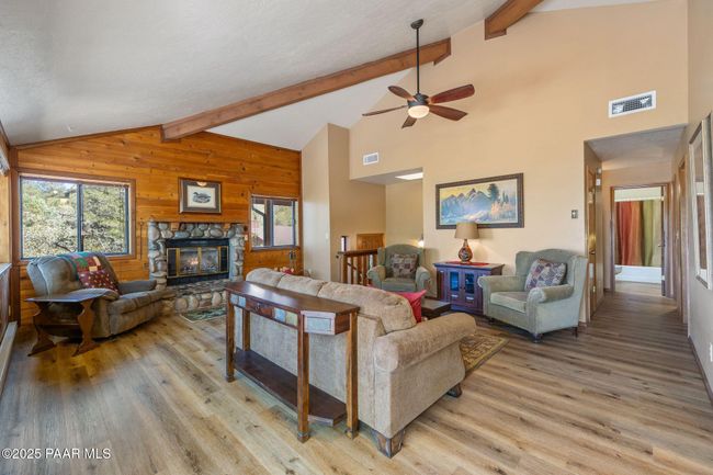 039-Living Room | Image 7