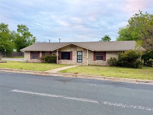 1000 Hollybluff St, Austin, TX, 78753-3930 | Card Image