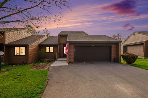 625 Maple Creek Dr, Holland, MI, 49423-5448 | Card Image