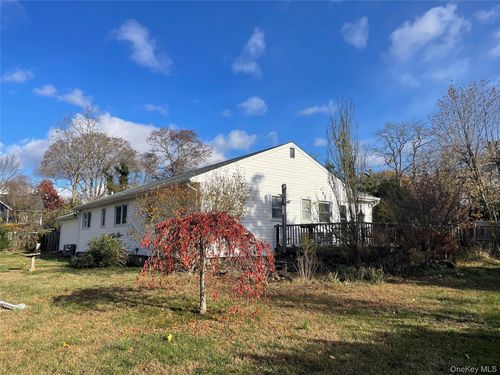 8 Atlantic Ave, Blue Point, NY, 11715-1414 | Card Image