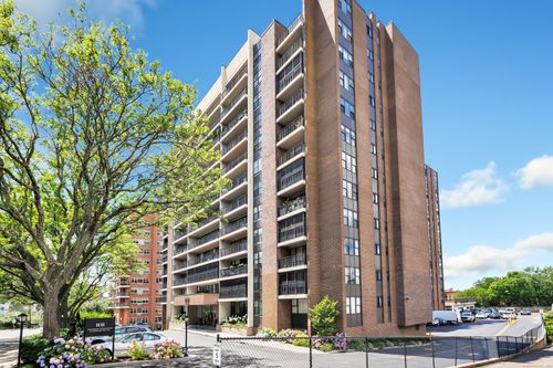 7c-44 Strawberry Hill Ave, Stamford, CT, 06902-2602 | Card Image