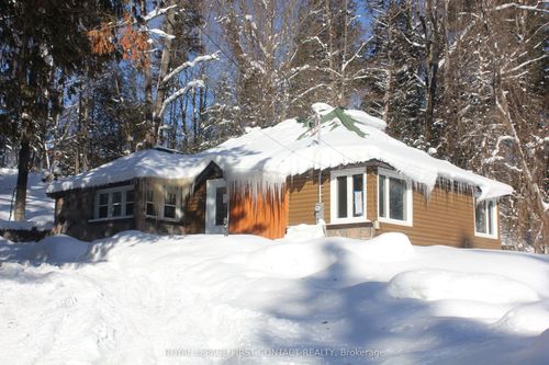 47 Riverside Dr, Haliburton, ON, K0M1S0 | Card Image