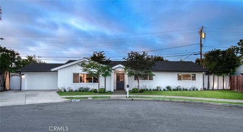 426 Cambridge Cir, Costa Mesa, CA, 92627-3221 | Card Image