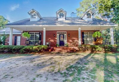 677 Yosemite Parkway, House other with 3 bedrooms, 2 bathrooms and null parking in Prattville AL | Image 2