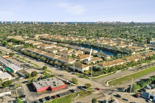 608 Sw 3rd Ave, Pompano Beach, FL, 33060-8383 | Card Image