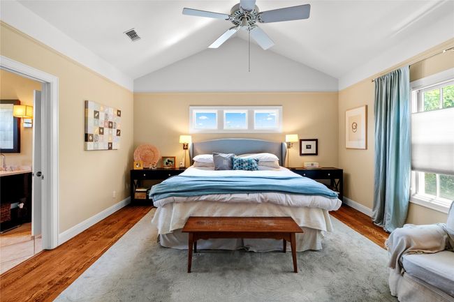 1704 W 34 Th St, House other with 3 bedrooms, 3 bathrooms and 3 parking in Austin TX | Image 13