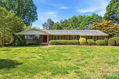 2814 Williams Rd, Matthews, NC, 28105-1956 | Card Image