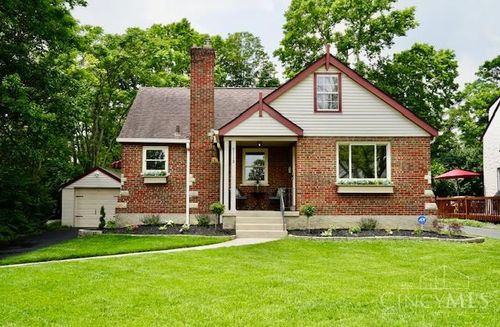 7113 Silver Crest Dr, Cincinnati, OH, 45236-3620 | Card Image