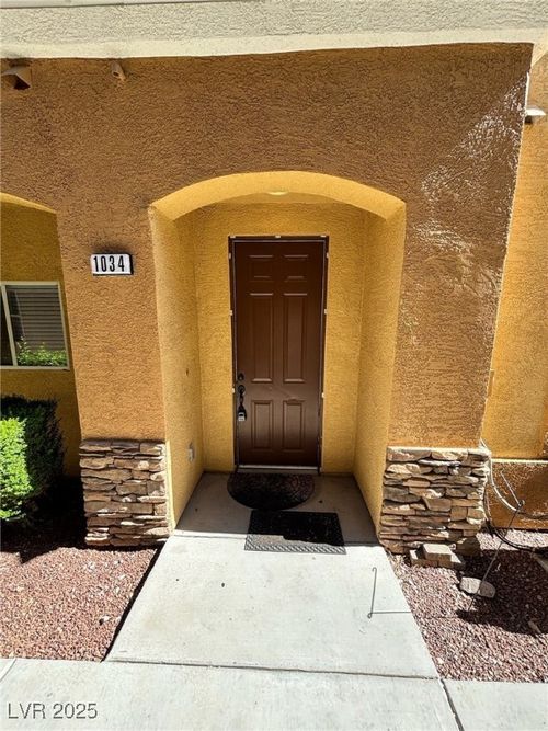 unit-1034-9303 Gilcrease Ave, Las Vegas, NV, 89149-6103 | Card Image