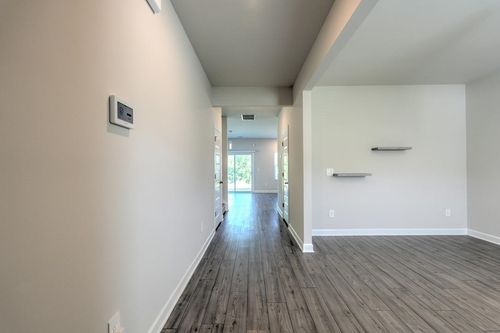 100 Myrtle Ave, Spartanburg, SC, 29303-2811 | Card Image