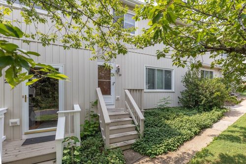 19 Village Sq, Harrisonburg, VA, 22802-5533 | Card Image