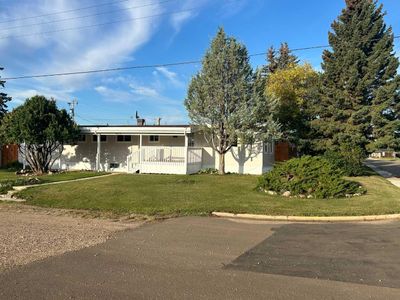 4414 54 St W, House detached with 2 bedrooms, 1 bathrooms and 4 parking in Forestburg AB | Image 3