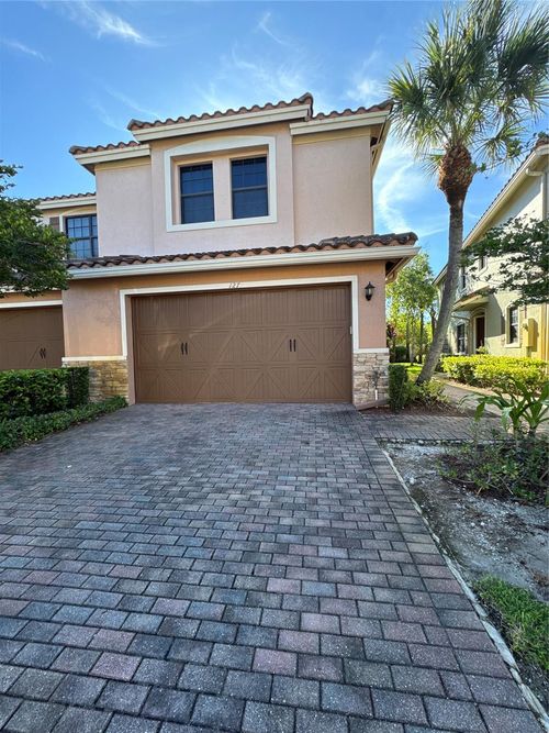 127 Riverwalk Cir W, Plantation, FL, 33325-1312 | Card Image
