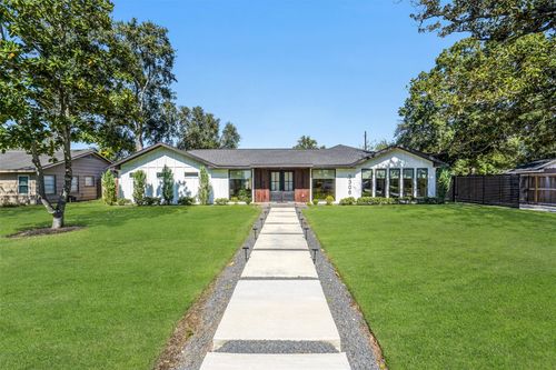 9306 Rosstown Way, Houston, TX, 77080-7416 | Card Image