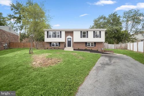 12216 Birchview Dr, CLINTON, MD, 20735-4821 | Card Image