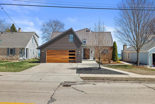 2533 Lakeshore Dr, House other with 5 bedrooms, 3 bathrooms and null parking in Sheboygan WI | Image 56