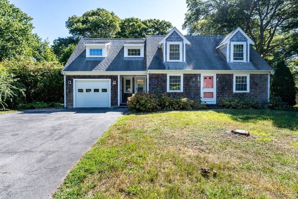 Dunns Pond Rd, Hyannis, MA 02601