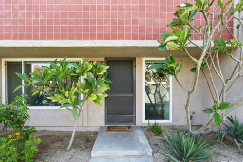 e-110 E Via Escuela, Palm Springs, CA, 92262 | Card Image