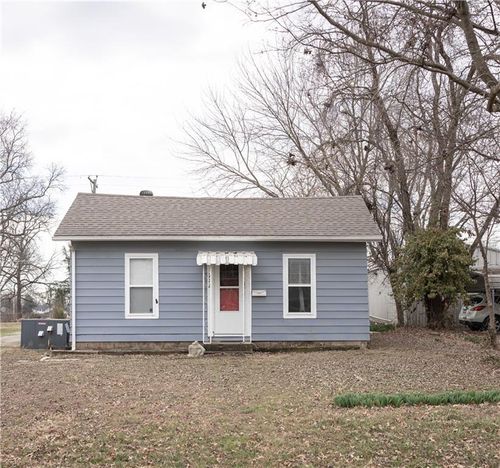 712 E Jackson St, Pittsburg, KS, 66762-6004 | Card Image
