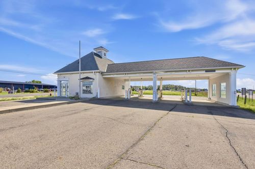 2330 Columbus Lancaster Road Nw, Lancaster, OH, 43130 | Card Image