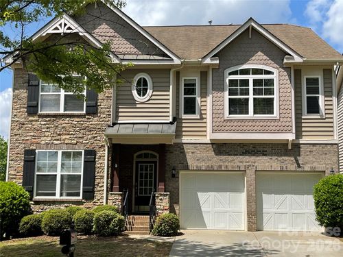 8124 Lynwood Sq, Waxhaw, NC, 28173-7487 | Card Image