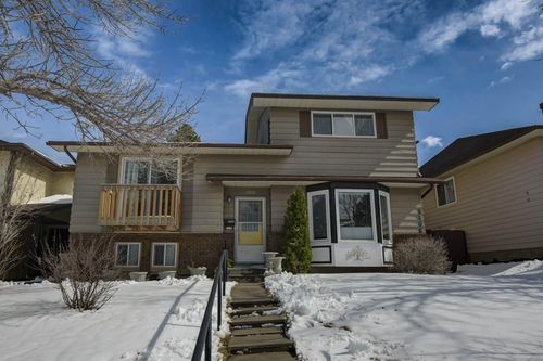 8408 Berkley Rd Nw, Calgary, AB, T3K1B4 | Card Image