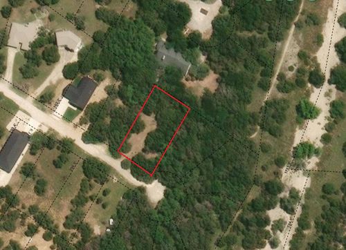 31 Meadow Oak Ct, Wimberley, TX, 78676-2826 | Card Image