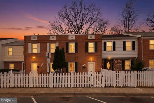 9816 Buckner Rd, MANASSAS, VA, 20110-5902 | Card Image