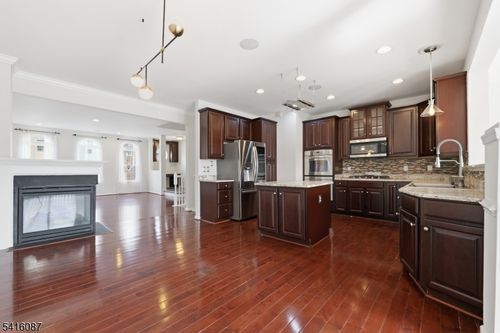 27 Pate Dr, Middletown, NJ, 07748-1751 | Card Image