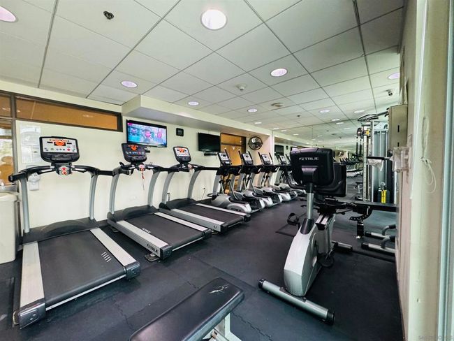802 - 425 W Beech St, Condo with 2 bedrooms, 1 bathrooms and 1 parking in San Diego CA | Image 29
