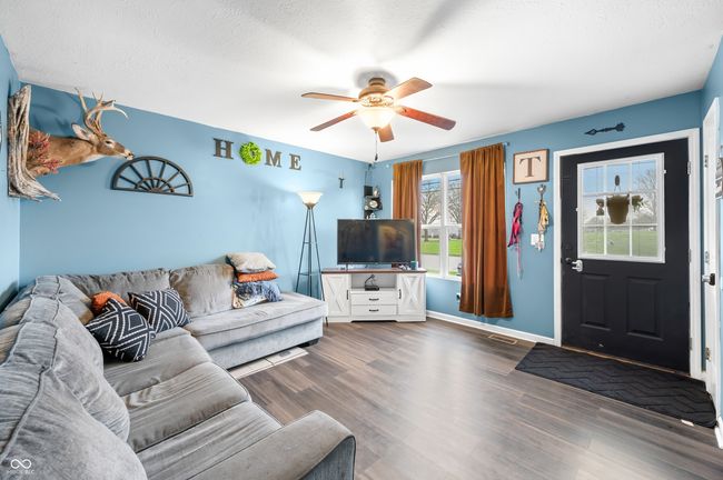 110 9 Th St, House other with 3 bedrooms, 2 bathrooms and null parking in Seymour IN | Image 5