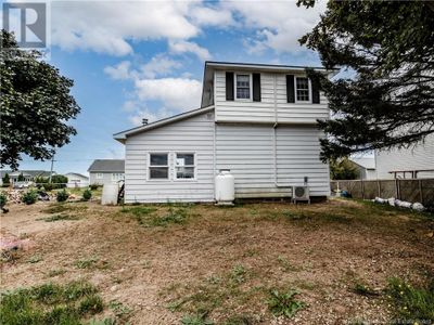 33 Rue York, House other with 2 bedrooms, 2 bathrooms and null parking in Richibucto NB | Image 3