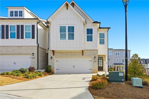 1222 Westshore Dr, Cumming, GA, 30041-9252 | Card Image