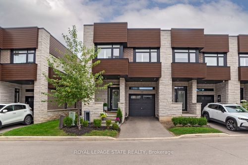 22-35 Midhurst Hts, Stoney Creek, ON, L8J0K9 | Card Image