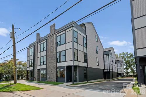 223 Freeland Ln, Charlotte, NC, 28217-1619 | Card Image