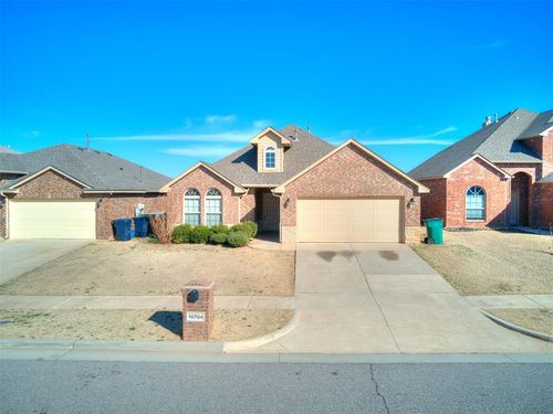 10704 Cruces Dr, Oklahoma City, OK, 73162-8204 | Card Image
