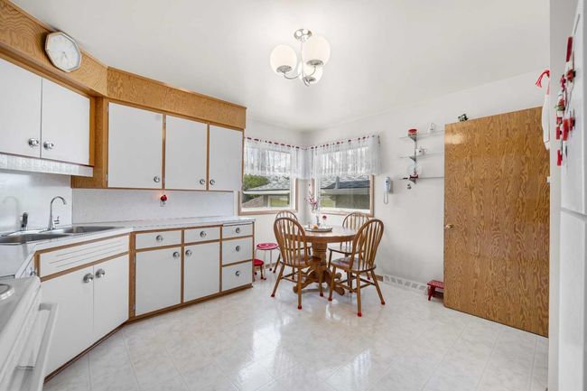 8 Foley Road Se, House other with 3 bedrooms, 1 bathrooms and 3 parking in Calgary AB | Image 9