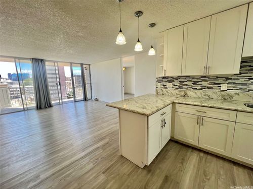 902-1420 Victoria St, Honolulu, HI, 96822-3505 | Card Image