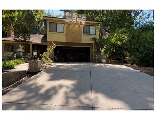 1020 Catlin St, Simi Valley, CA, 93065-4368 | Card Image