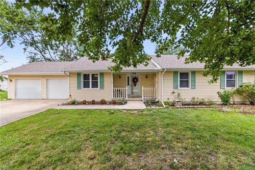402 E 16th Street Circle, Kearney, MO, 64060 | Card Image