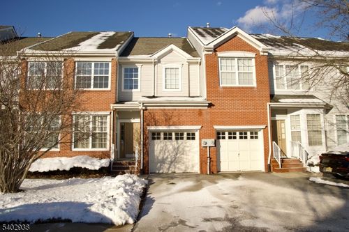 52 Gordon Cir, Parsippany, NJ, 07054-3412 | Card Image