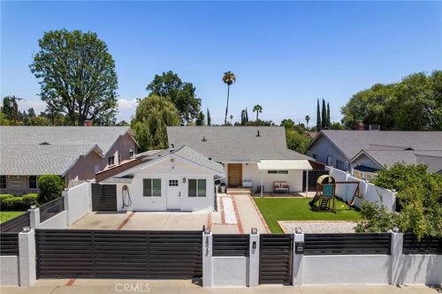 8416 Rhea Ave, Northridge, CA, 91324-4540 | Card Image