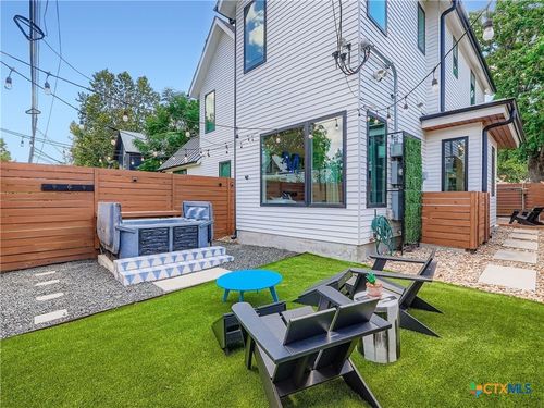 a-512 Sacramento Dr, Austin, TX, 78704-6345 | Card Image