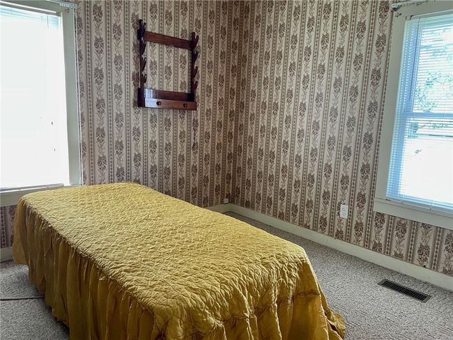 6 S Oakland Rd, House other with 2 bedrooms, 2 bathrooms and null parking in Ashmore IL | Image 6